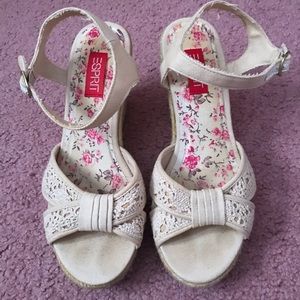 Espirt Cream Crocheted Wedge Heels